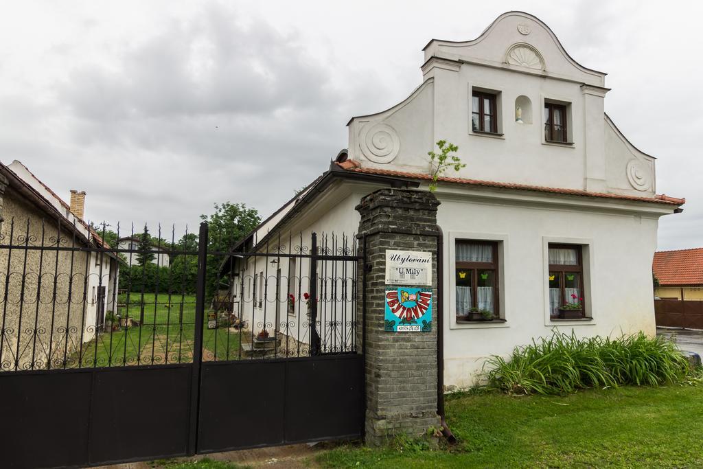 Ubytovani Hrusice Exterior photo